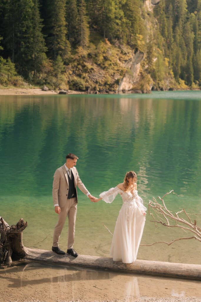 Lago-di-Braies-Dolomites-elopement-photography-8
