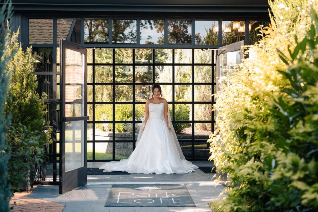 A chic wedding at Park Loft in New Jersey.