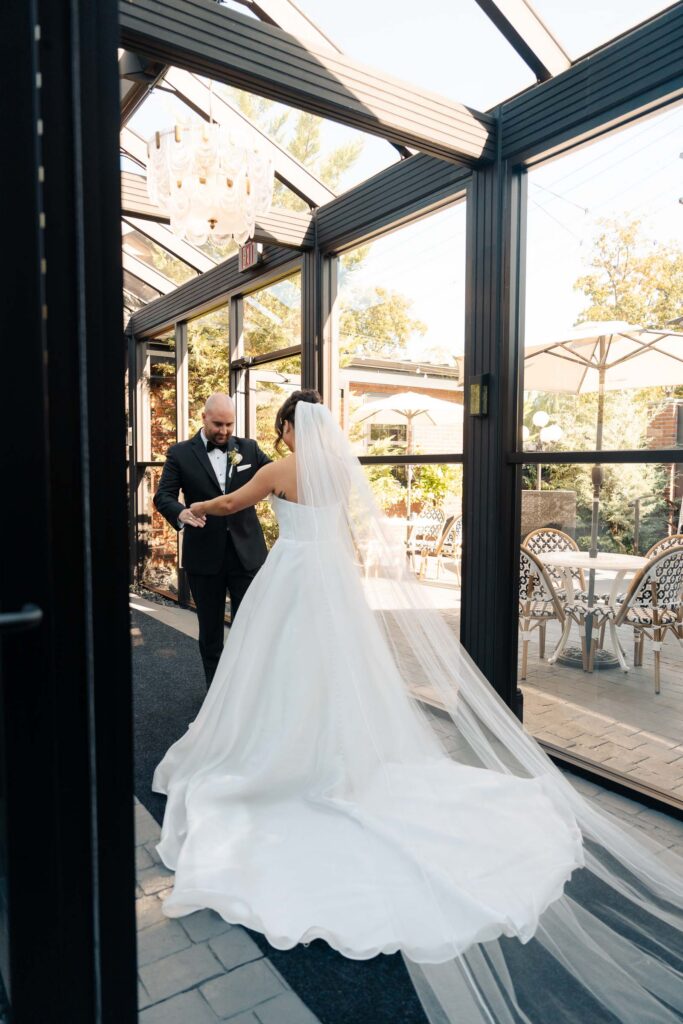 A chic wedding at Park Loft in New Jersey.